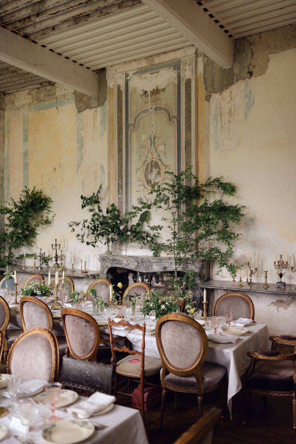 A wedding table in the salon